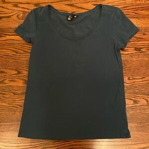 H&M women’s blue round neck top. Size Large. Very soft.